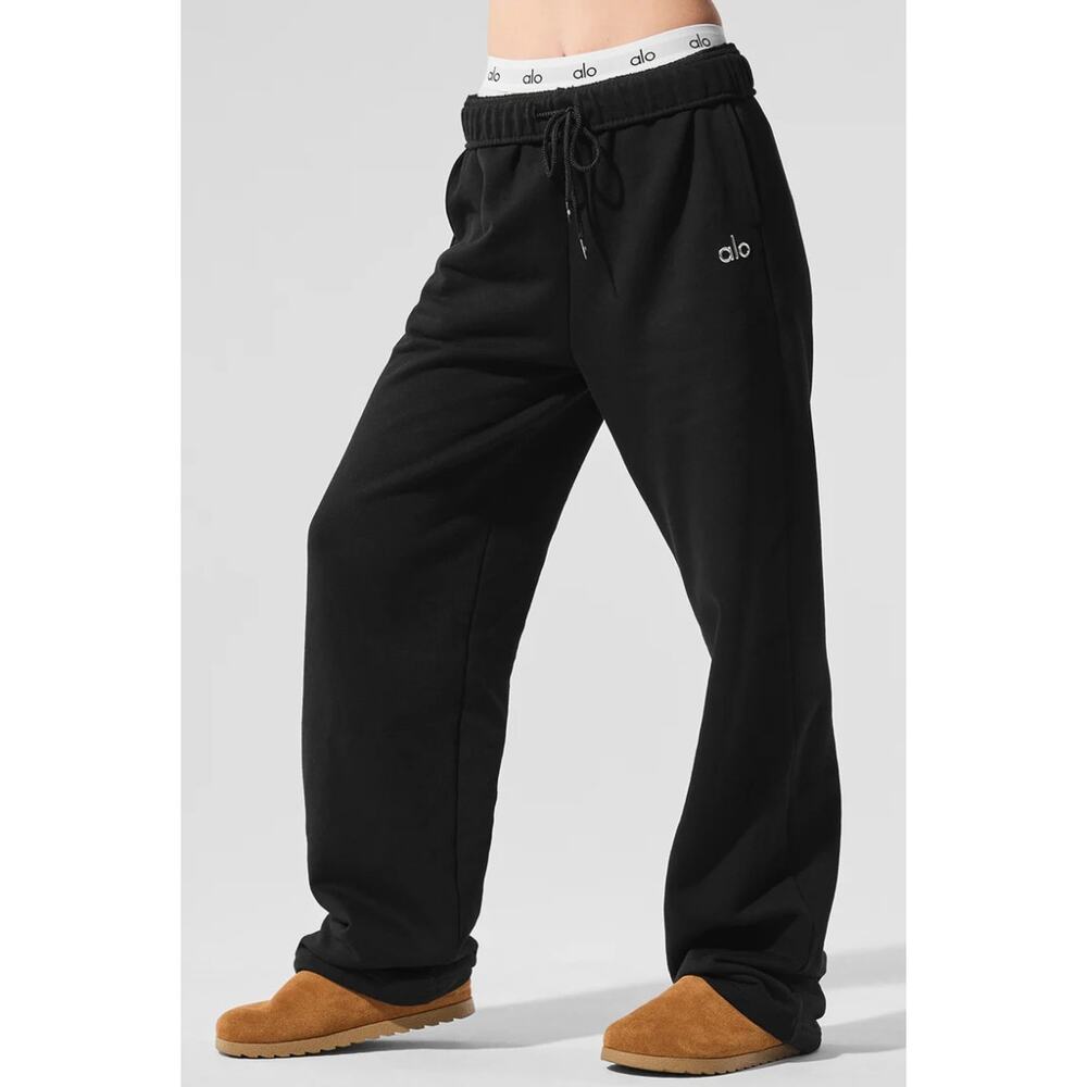 NWT Alo Yoga Accolade Straight Leg Sweatpants Black Gym Sports Wokout Size L